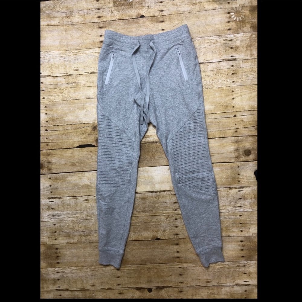 Alo Urban Moto Sweatpant Dove grey Heather - Picture 2 of 3